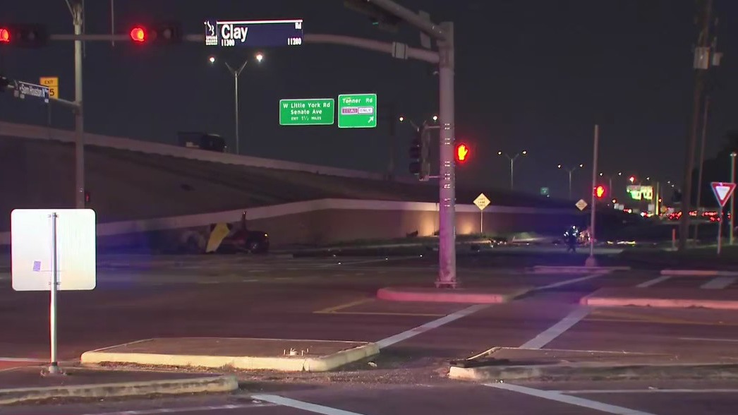 2 drivers dead after fiery crash in northwest Houston