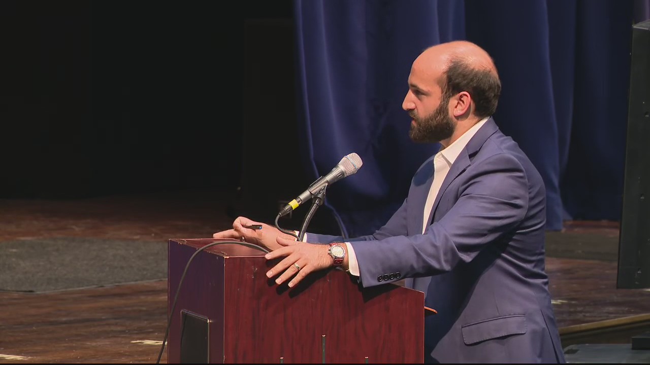 Continued tensions unfold at Grosse Pointe schools where mask debate rages