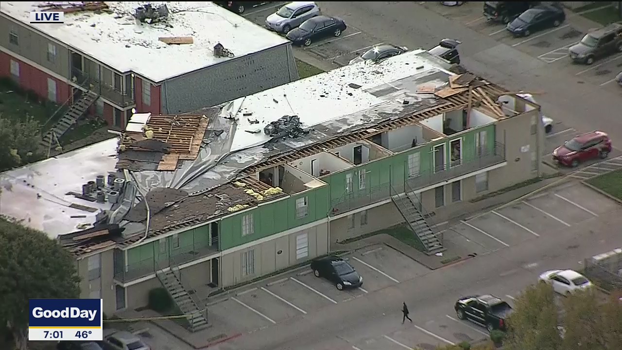 Tornado damages Arlington apartment complexes