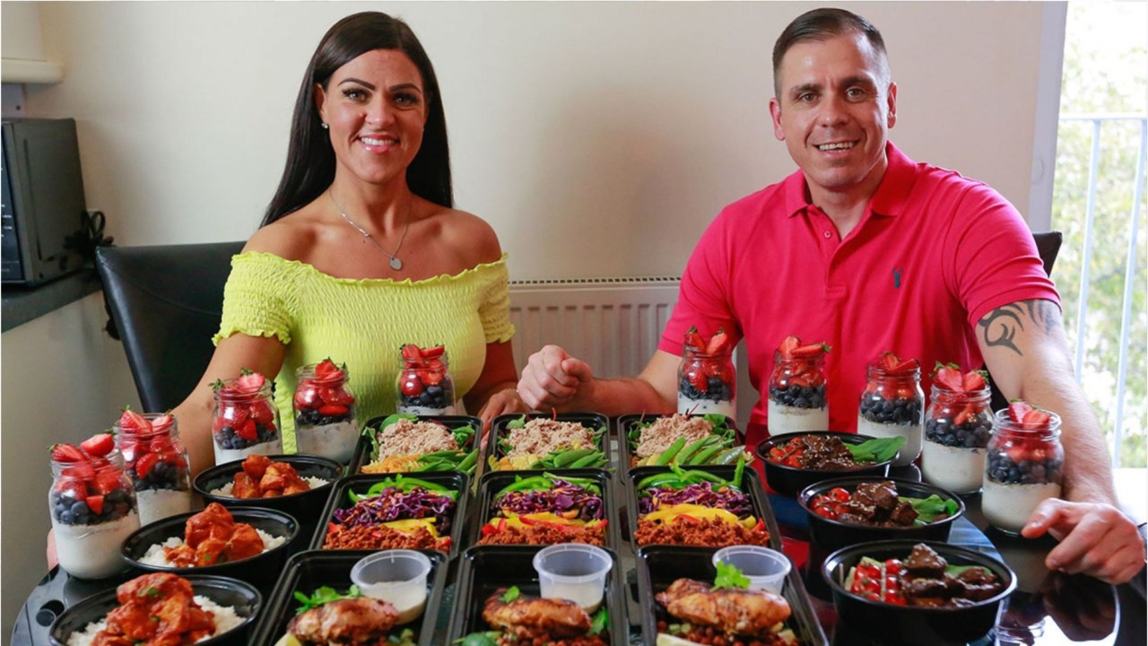 Couple loses combined 200 pounds by meal prepping