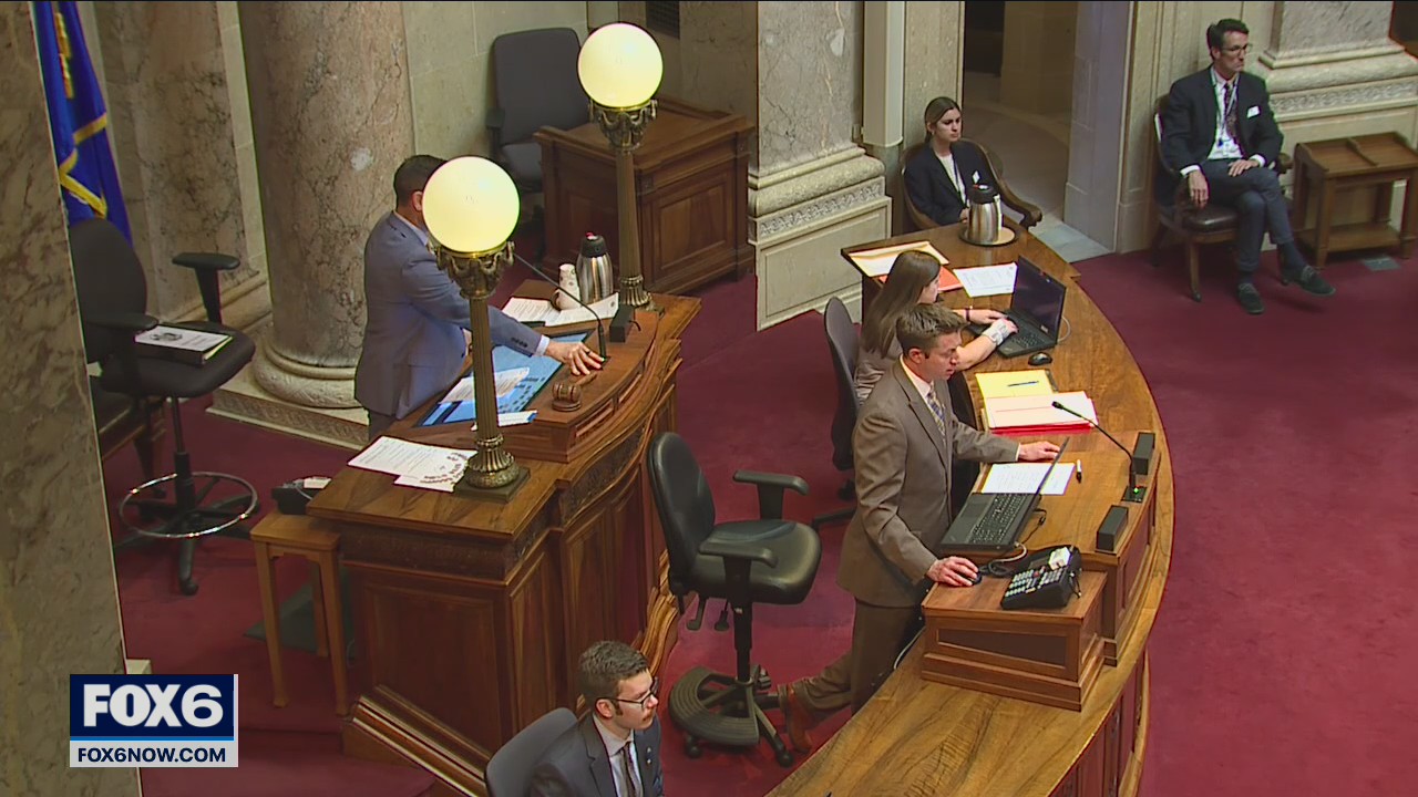Wisconsin Senate passes police change bills, chokeholds ban