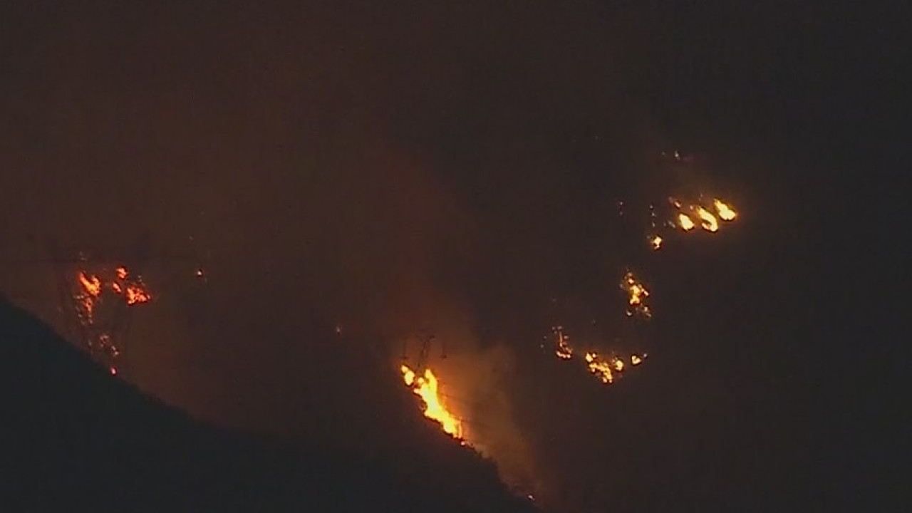 Residents prepare to evacuate in foothill communities below Bobcat Fire