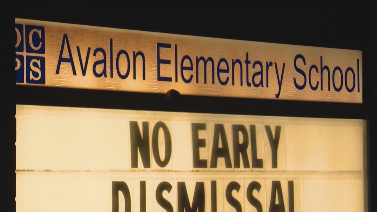 Some students at Orange County elementary school switch to online learning