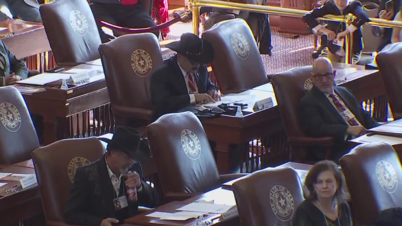 Texas electors cast Electoral College ballots for Trump