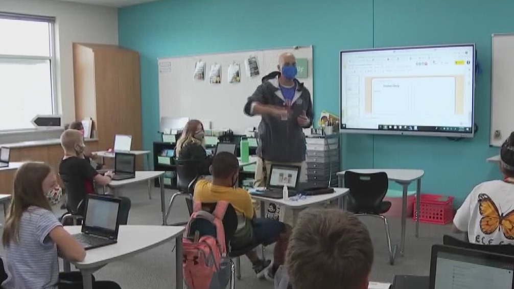 Mixed mask orders at schools across southeast Texas