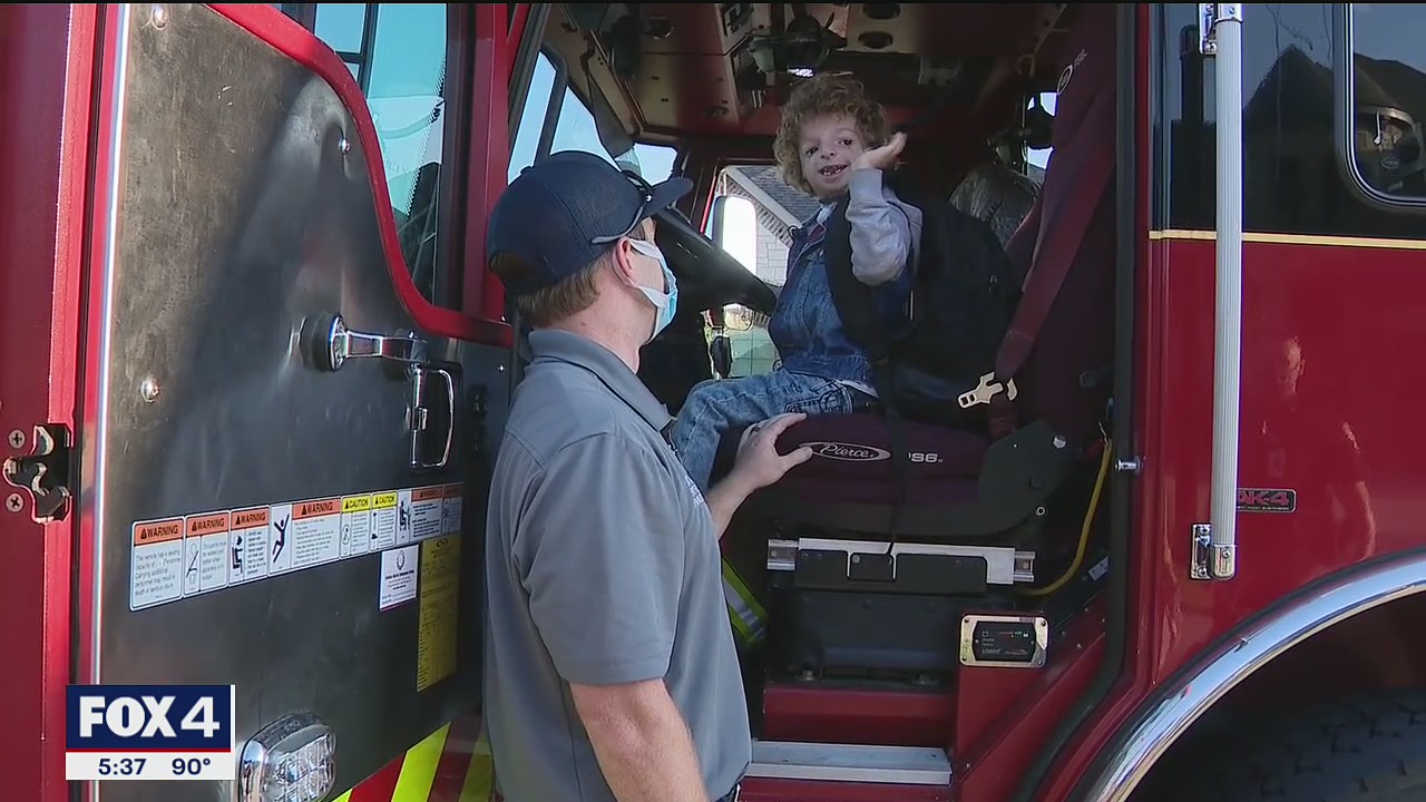 Midlothian boy born with rare condition gets a special escort on his first day of kindergarten