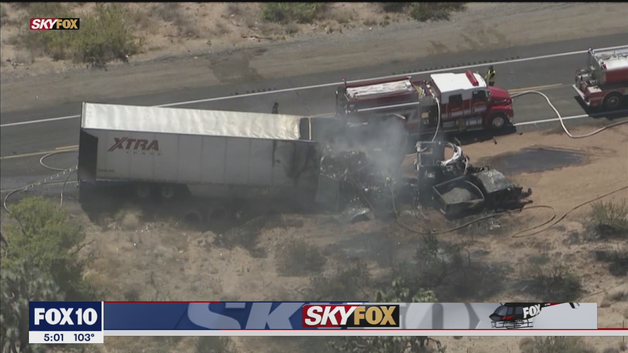 US 93 closed near Wickenburg following deadly crash