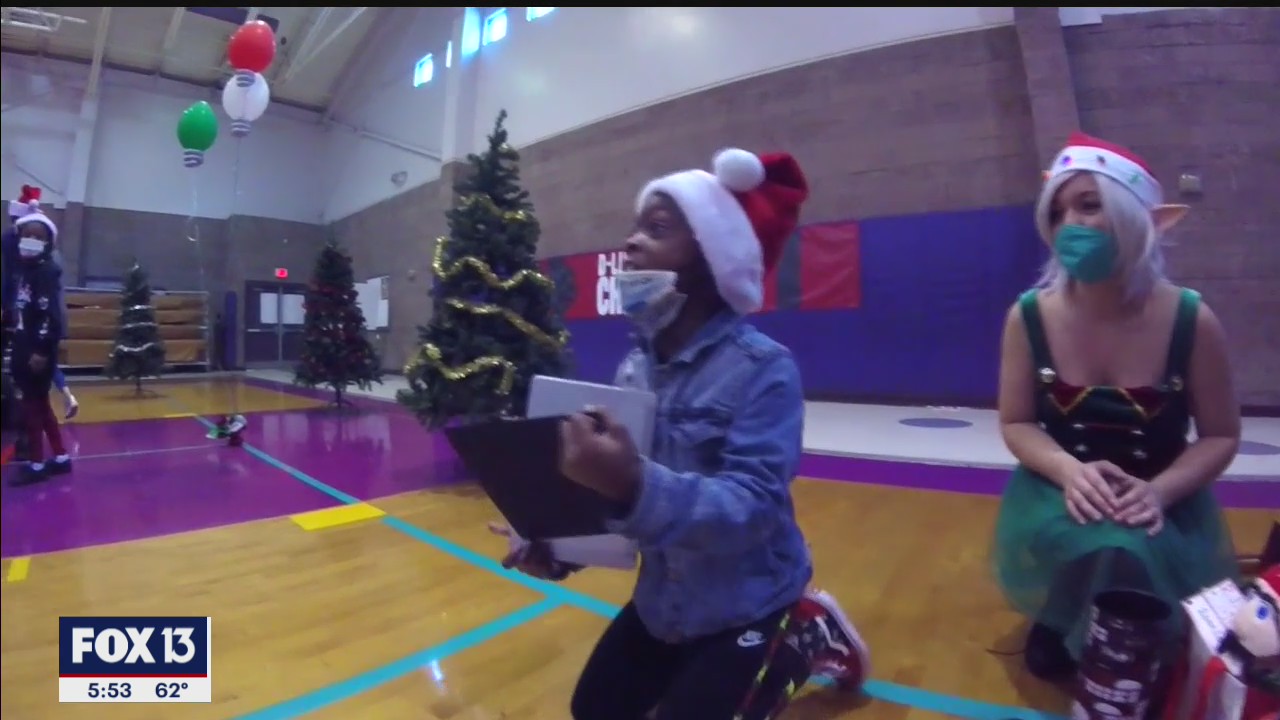 Buccaneers give kids get the merry Christmas they deserve