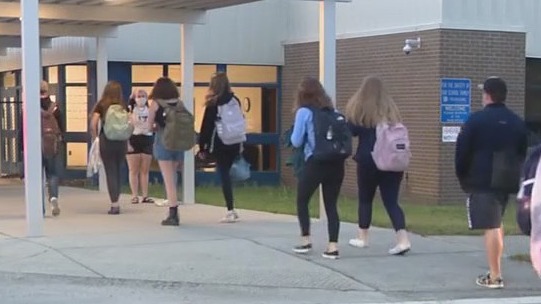 Central Florida school district to offer vaccines to students 16 and up