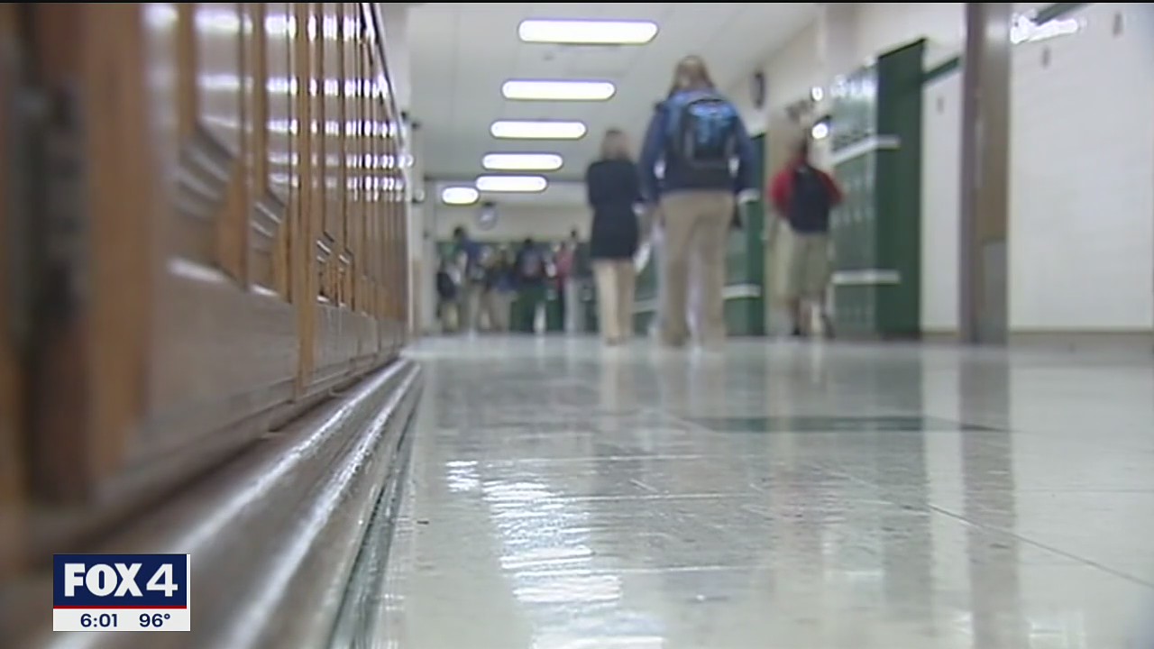 Abbott: Texas will loosen restrictions for schools’ online-only instruction amid pandemic