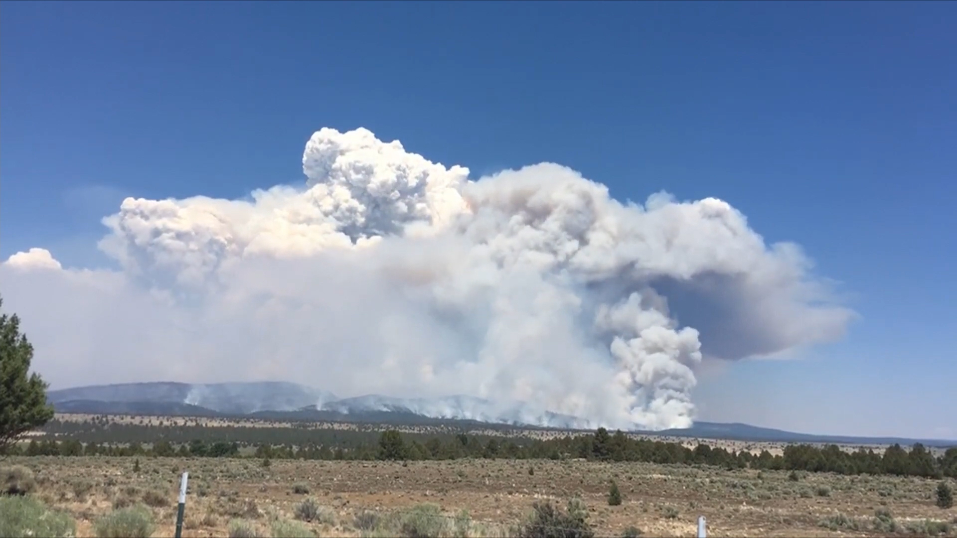 Oregon Bootleg Fire, already largest in US, continues to grow