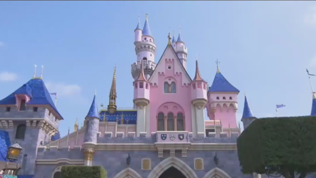 SoCal theme parks, museums ready to reopen to the public