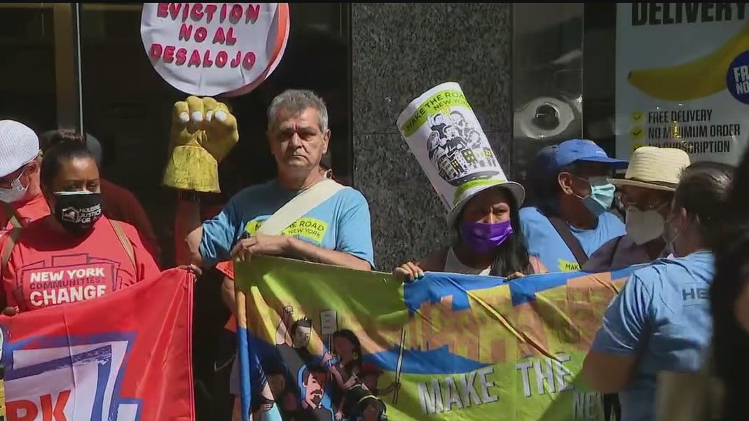 Rally to extend eviction moratorium