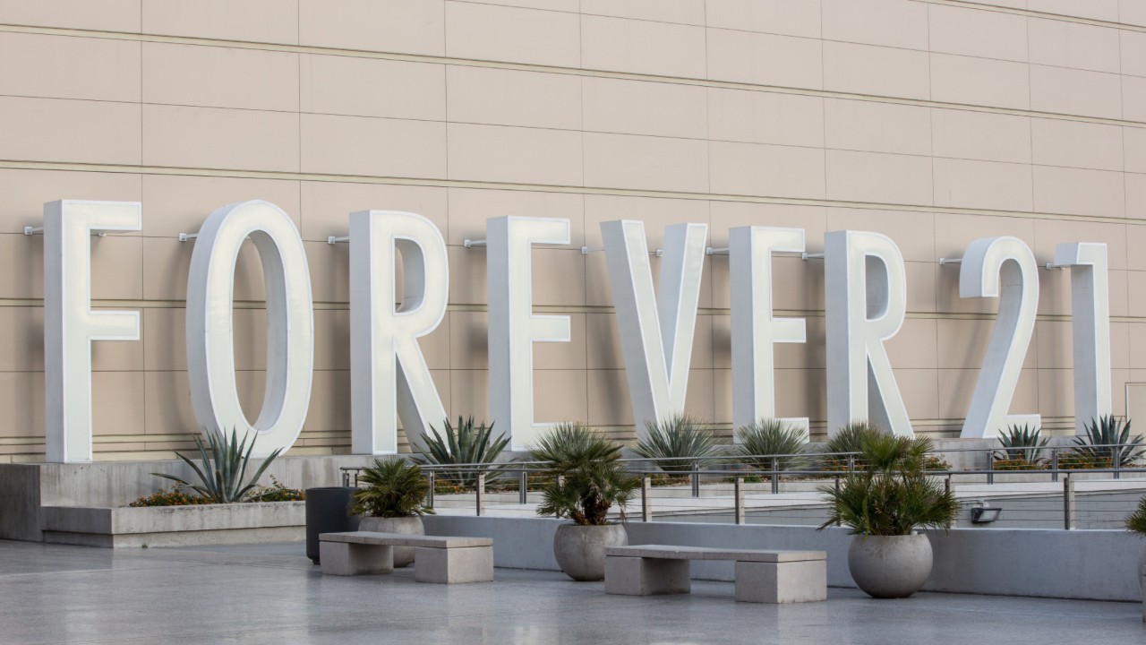 Forever 21 considering bankrupcty