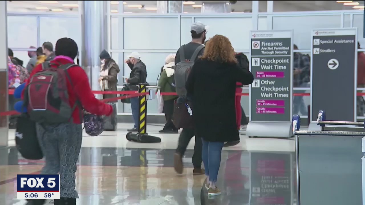 Holiday travel continues amid pandemic