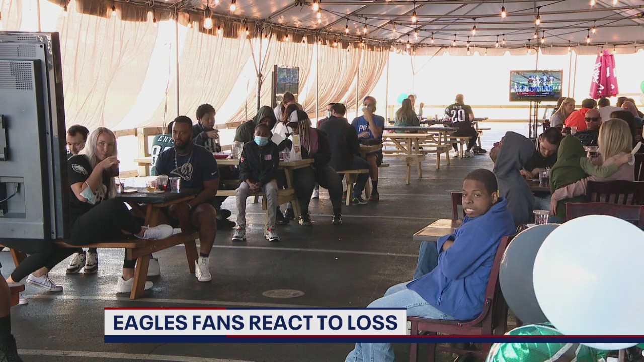 Eagles fans react to loss to Rams