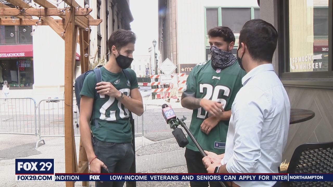 With The Linc closed, Eagles fans head to restaurants to watch the game