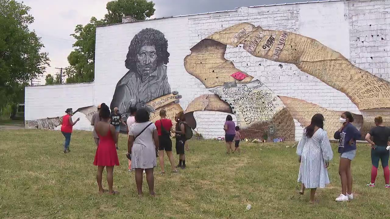 Malice Green mural and names of other police brutality victims unveiled in Highland Park