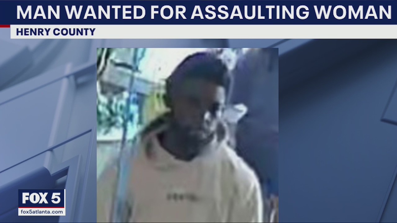 Police search for man suspected of attack outside grocery store
