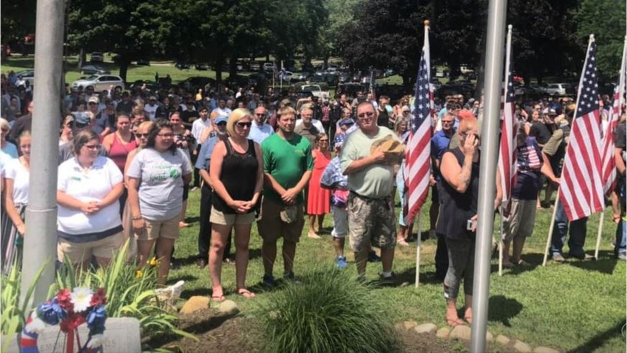 ‘A beautiful tribute’: Thousands attend funeral of Vietnam veteran with no surviving relatives