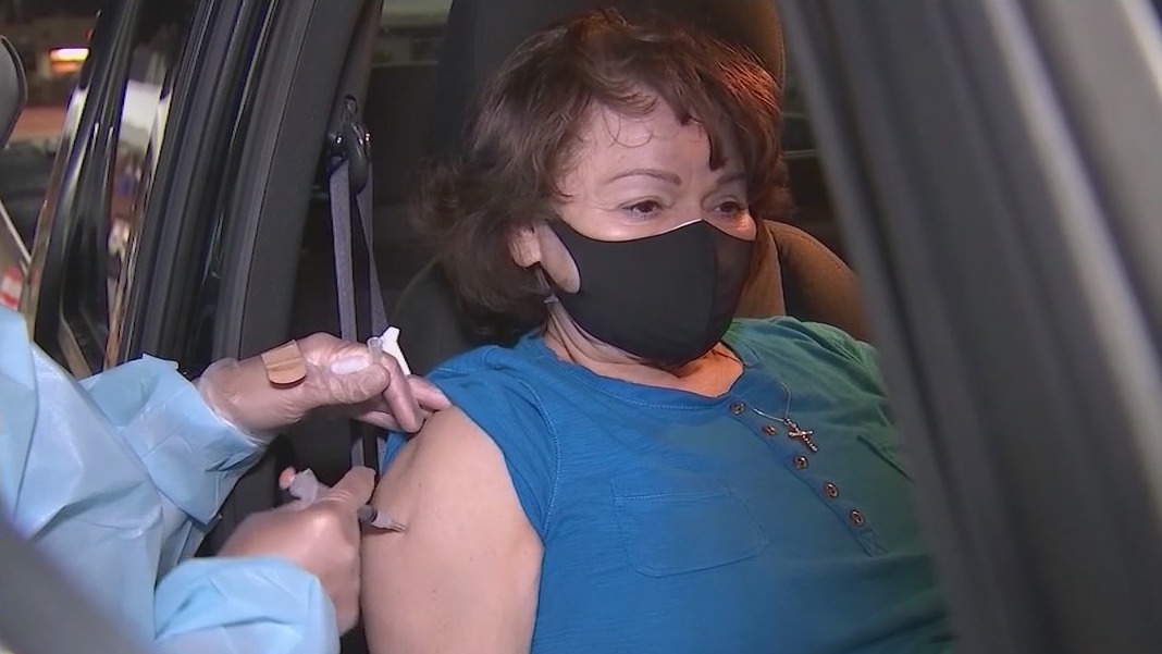 As vaccination efforts ramp up, experts caution Arizona is reopening too early