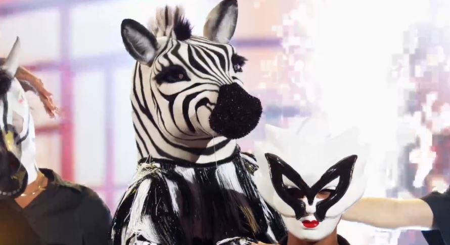 Boxing legend Oscar De La Hoya was unmasked as the Zebra in the Masked Dancer semi finals