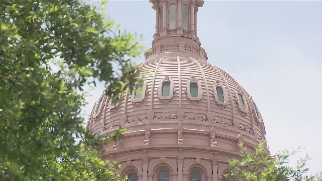 Texas lawmakers look to pass key legislation as session winds down