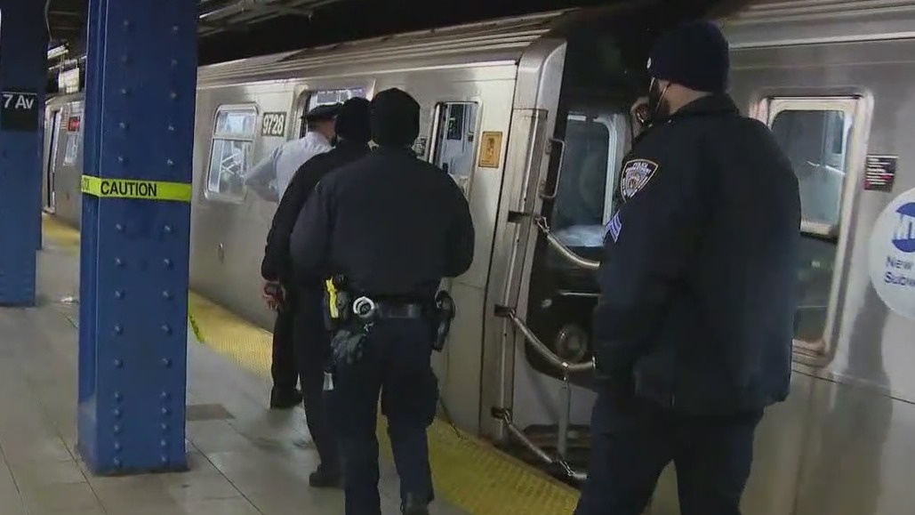 Mayor vs. MTA on subway crime