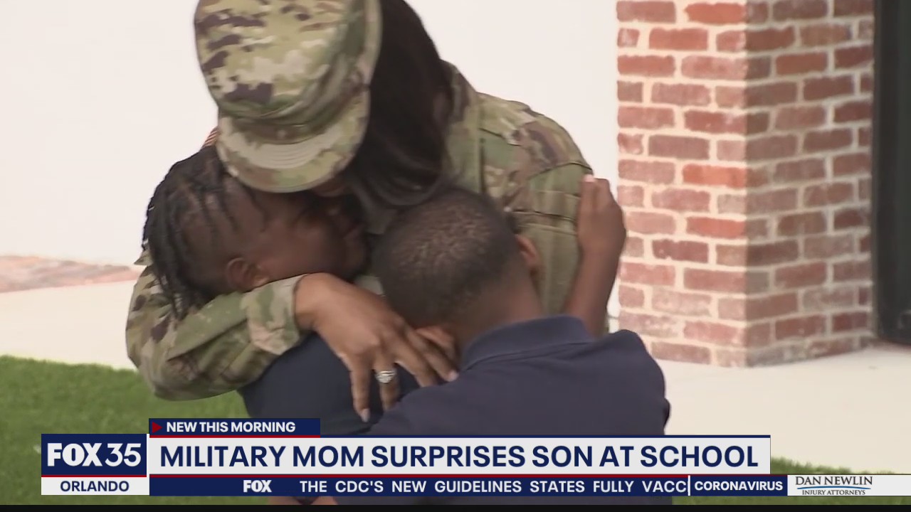 Military mom surprises son at school