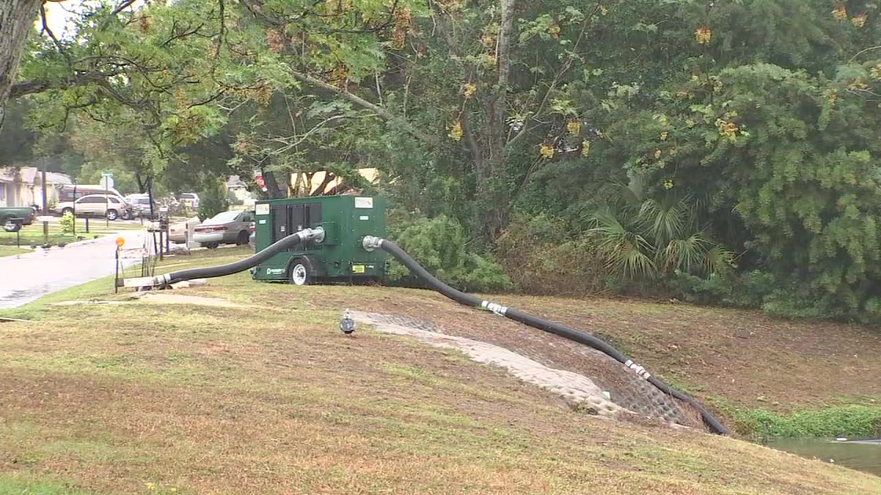 Rain, wind picks up in Pasco County