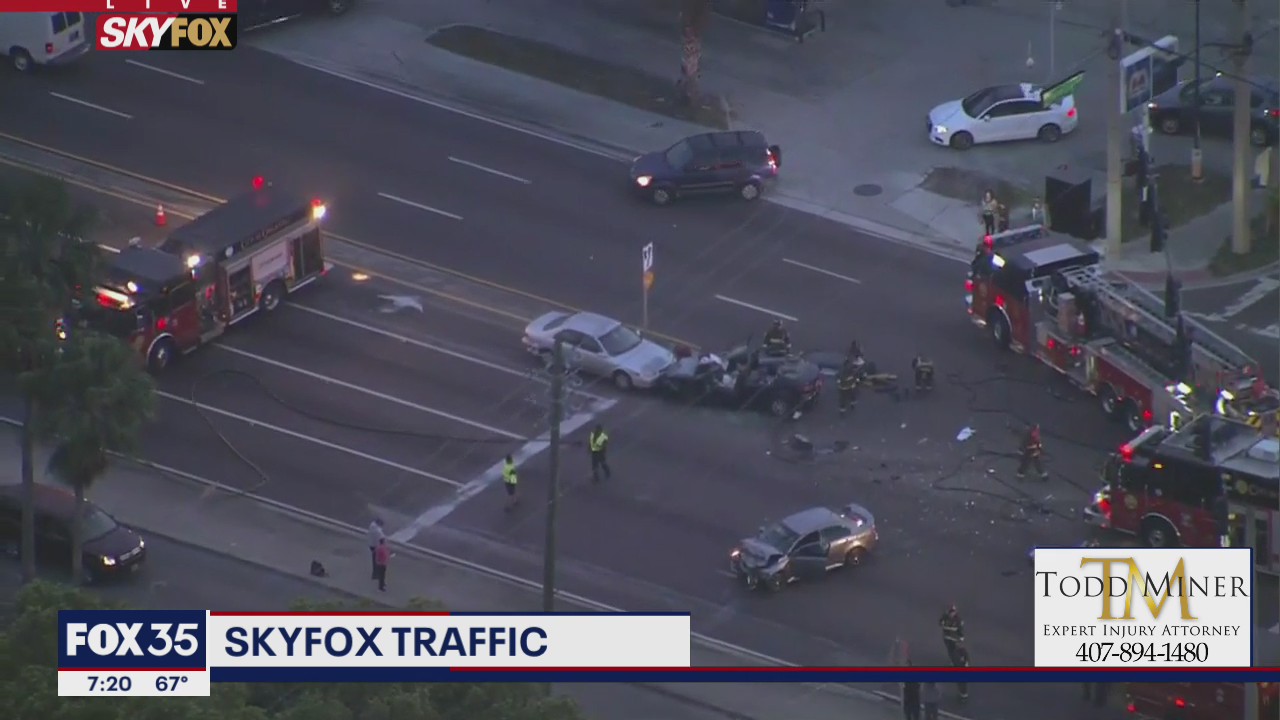 Crash shuts down S.R. 436 at Dahlia Drive in Orlando