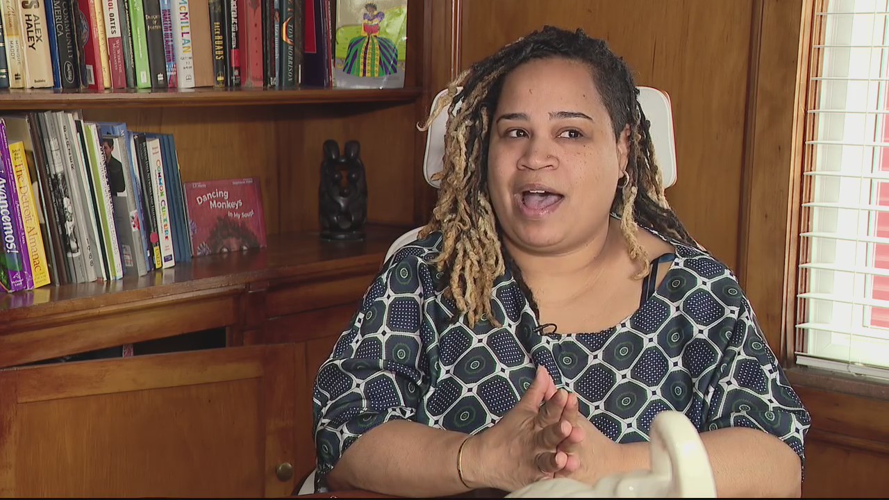 Detroit author prepares kids to learn how to read