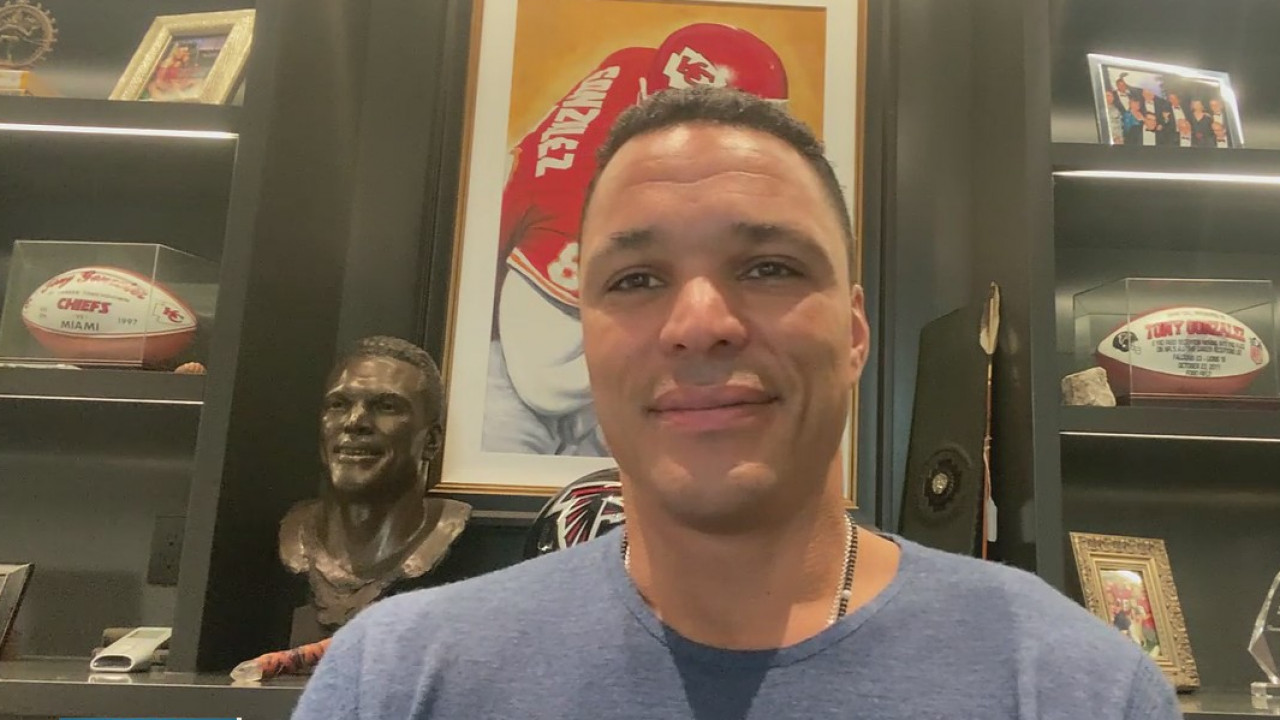 NFL legend Tony Gonzalez talks about the new season