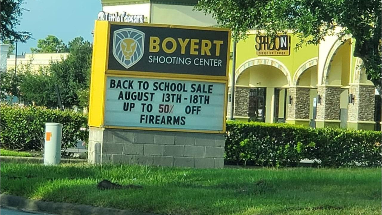 Texas gun shop displays sign saying 'back to school' sale