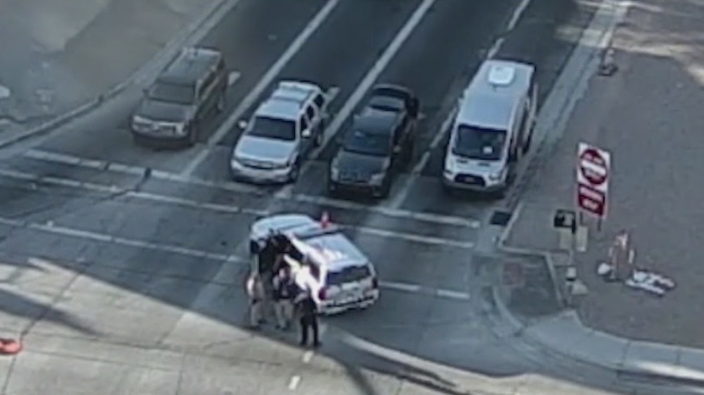 Arizona DPS: Teen SUV driver intentionally hit trooper with car in north Phoenix, suspect shot