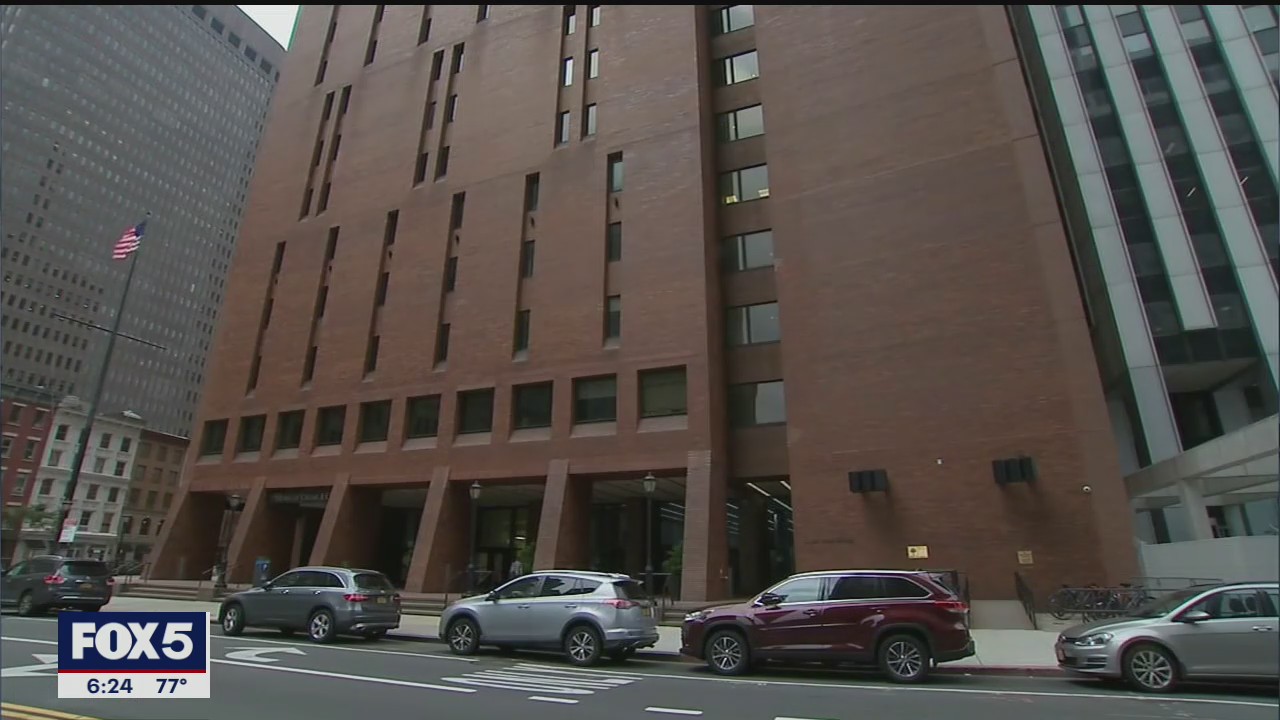 NY Daily News closes newsroom