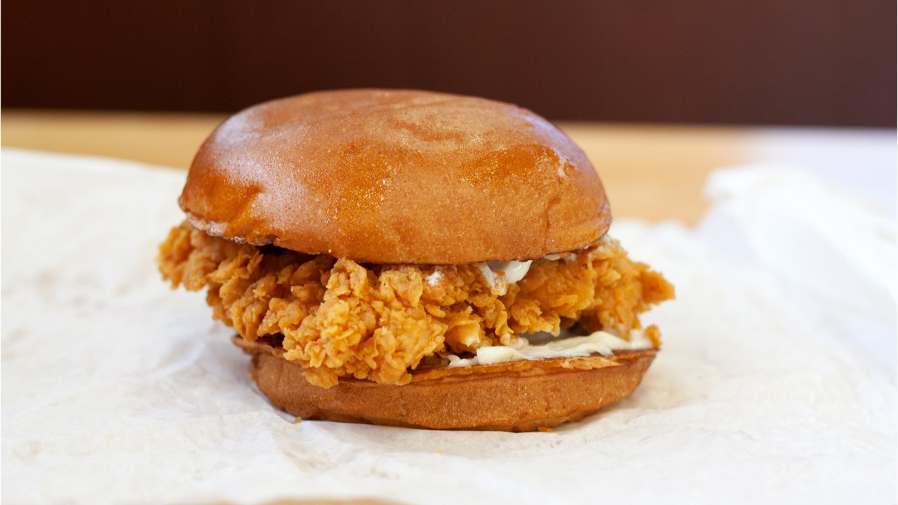 Popeyes suggests customers bring their own buns to make sandwiches