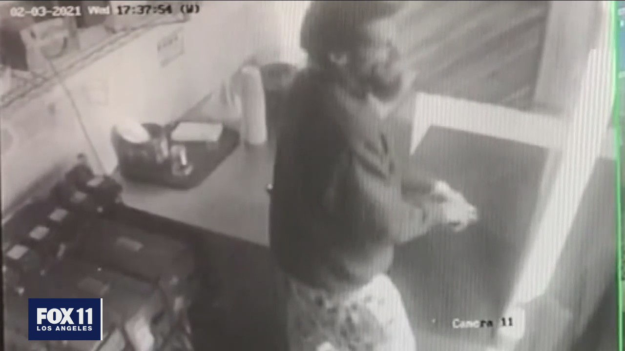 Upset customer robs Roscoe’s Chicken & Waffles
