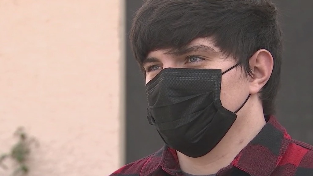 Man robbed of gun used in murder says he tried to stop the suspect
