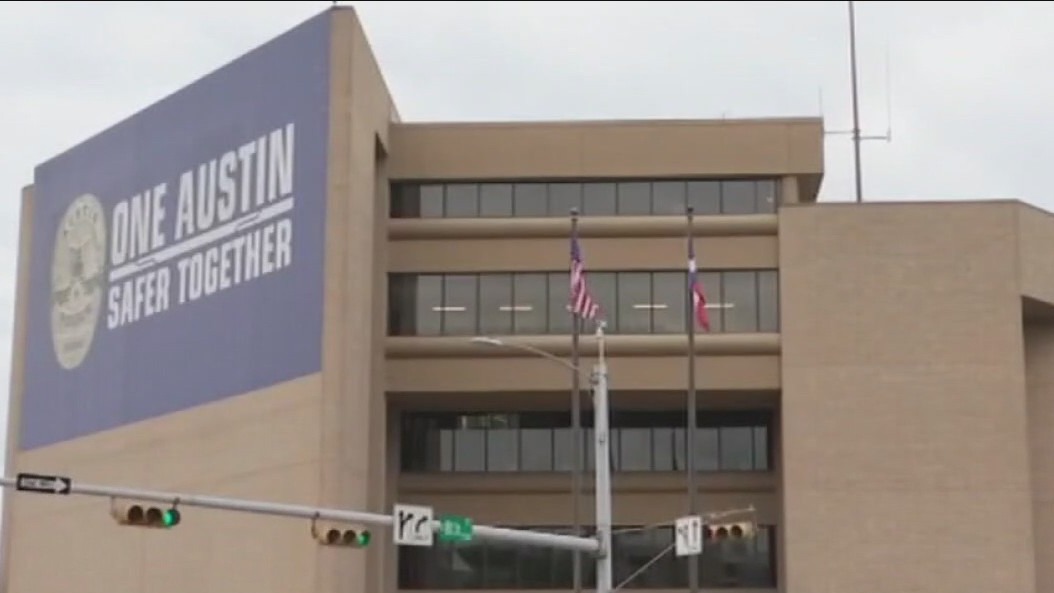 Two Austin Police Officers die of COVID-19