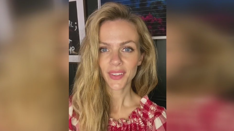 Yelp, Brooklyn Decker partnering for Make It Happen Day in Texas