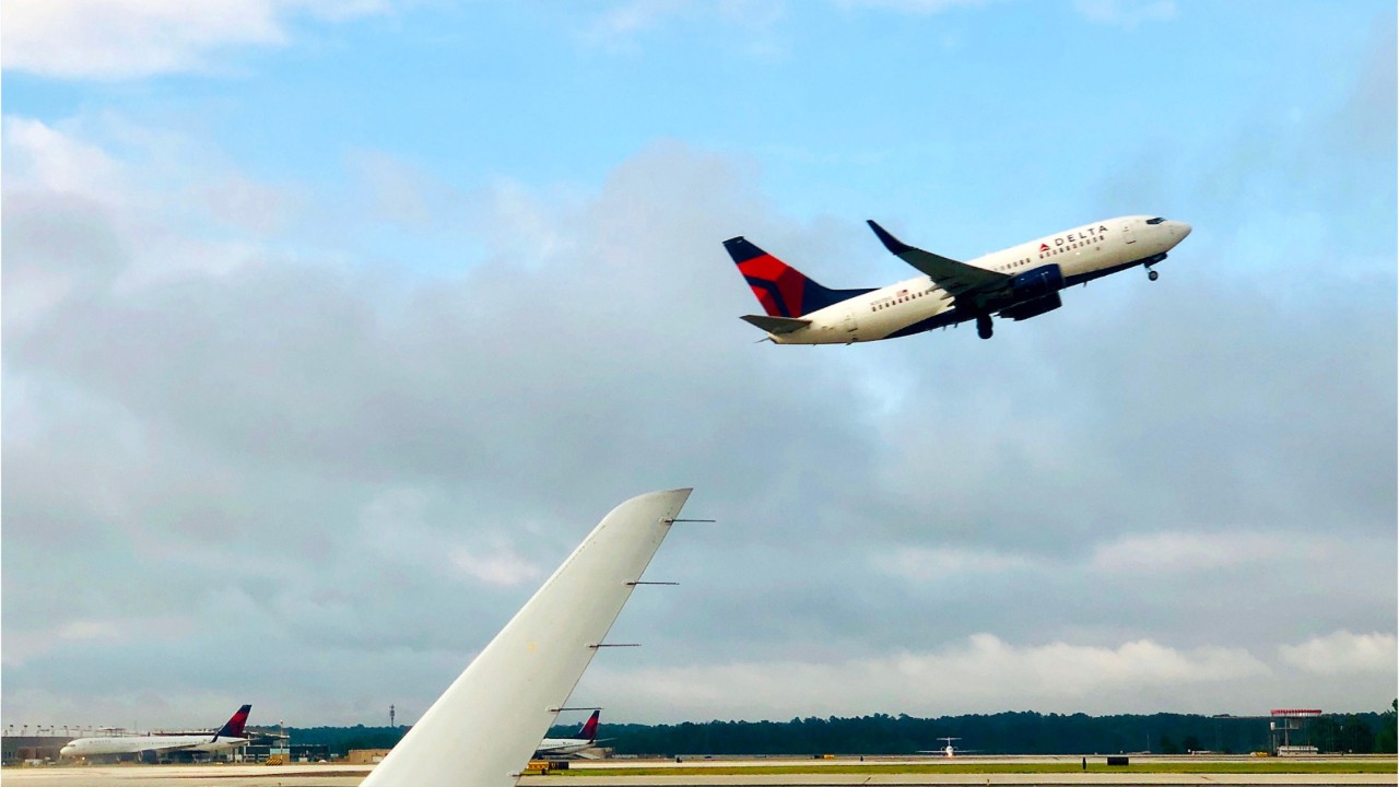 Delta Airlines plans to hire 12,000 employees by next year