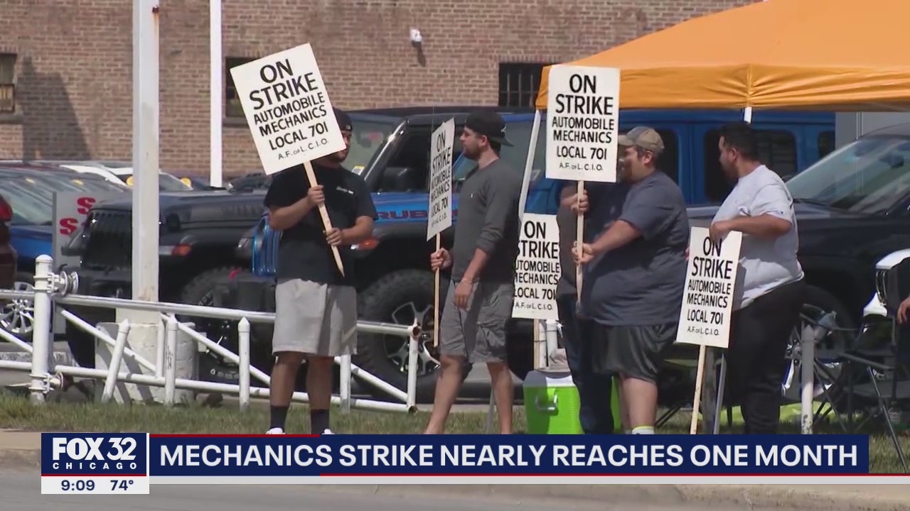 Chicago area mechanics strike dragging on for nearly a month