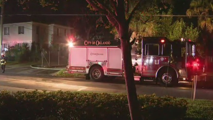 20 people displaced after apartment fire in Orlando