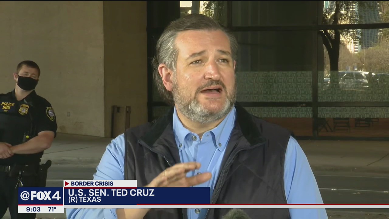 Sen. Ted Cruz tours migrant facility at Dallas convention center