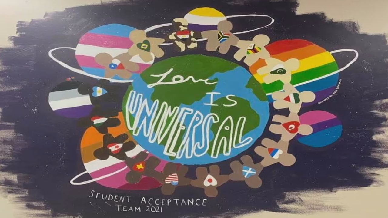 Controversial Cedarburg mural reborn in Grafton