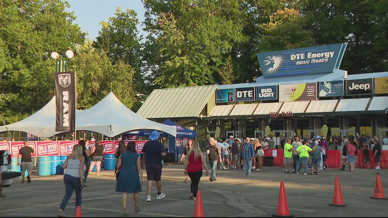 WYCD Hoedown at DTE Energy Music Theatre offers sense of normalcy