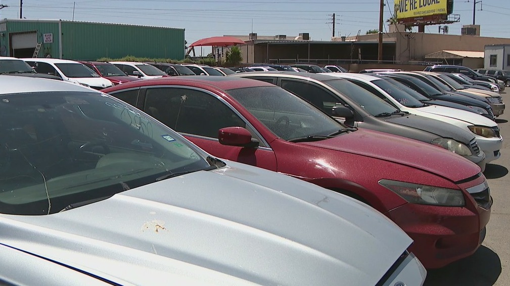 More Arizonans turn to auto auction companies to buy cars