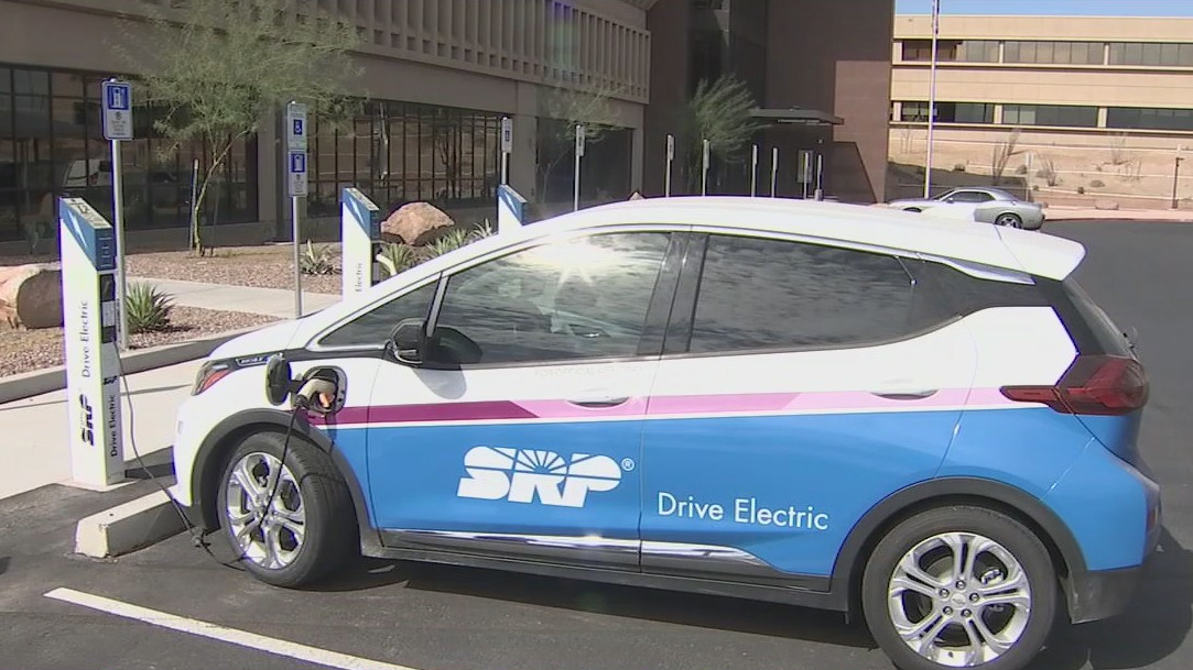 SRP offering rebate for its customers who buy electric cars