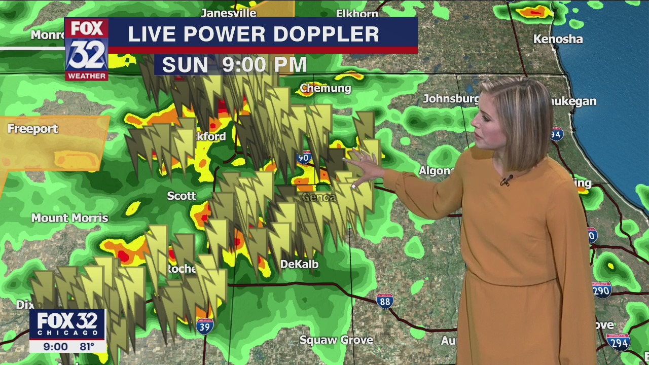 Storms heading through Chicago and suburbs overnight Sunday into Monday